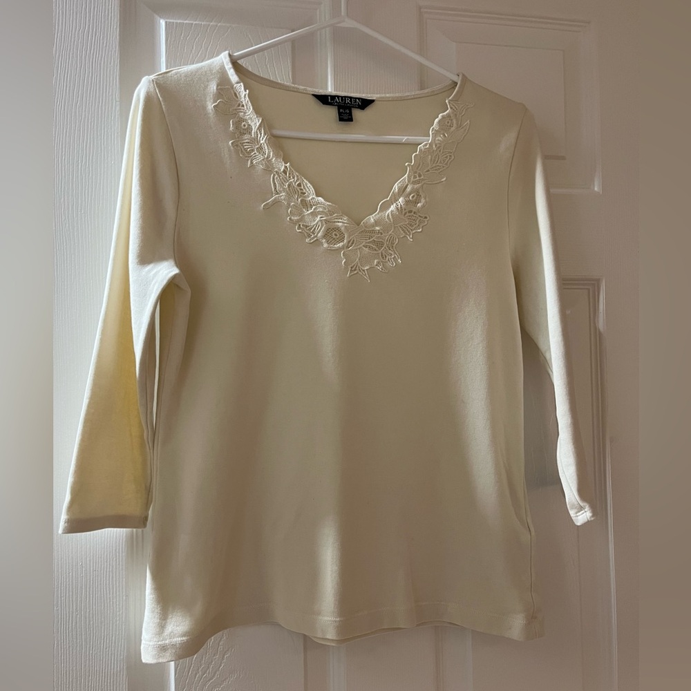 Beautiful NWOT cream coloured Ralph Lauren 3/4 length sleeve shirt.